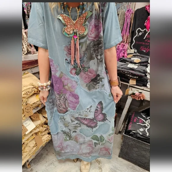 NEW A Rare Bird Blue Butterfly T-Shirt Dress W/ Pockets!! - Picture 2 of 4